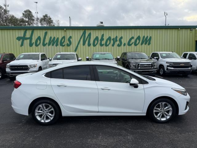 2019 Chevrolet Cruze Automatic 6-Spd - Image 2
