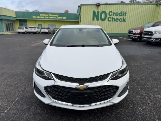 2019 Chevrolet Cruze Automatic 6-Spd - Image 3