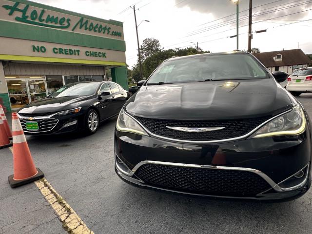 2020 Chrysler Pacifica Touring L's photo