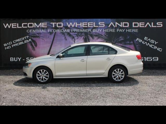 2012 Volkswagen Jetta SE's photo