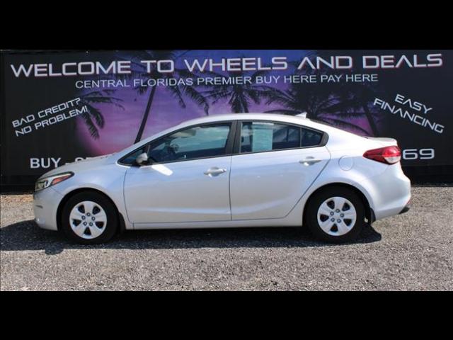 2017 Kia Forte LX's photo