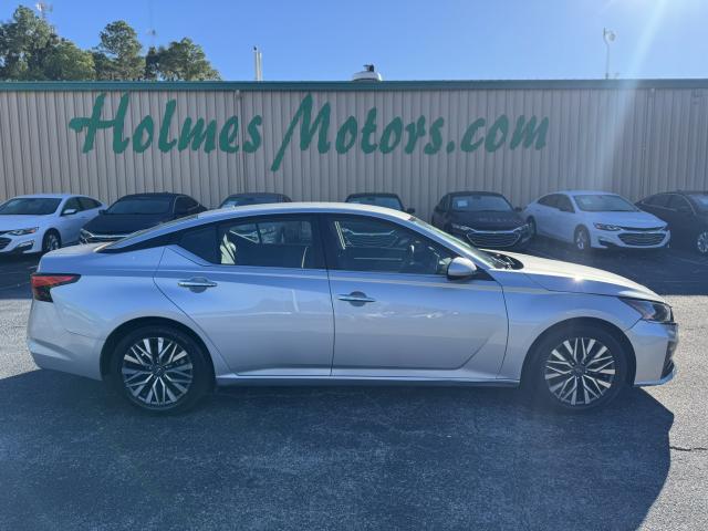 2023 Nissan Altima Automatic Xtronic CVT - Image 2