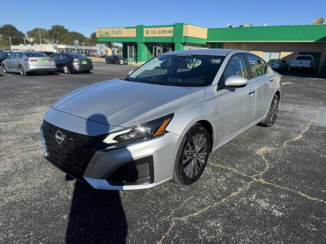 2023 Nissan Altima Automatic Xtronic CVT - Image 4