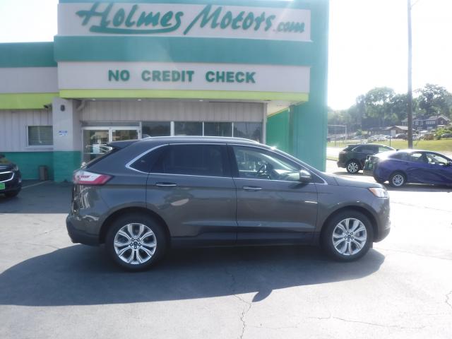 2020 Ford Edge Titanium's photo