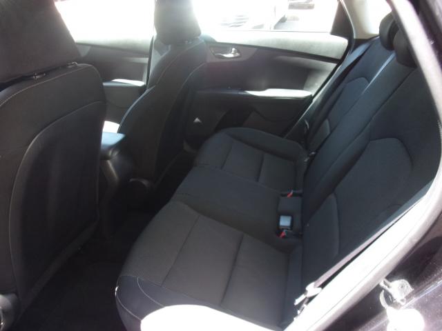 2021 Kia Forte Automatic IVT - Image 11