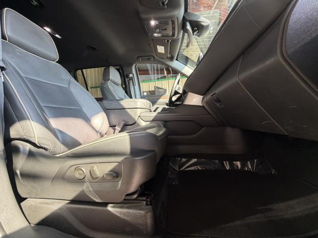 2023 Chevrolet Suburban Automatic 10-Spd w/Overdrive - Image 10