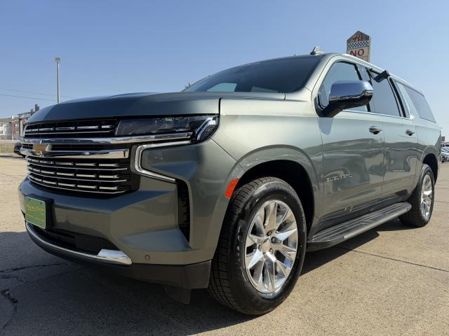 2023 Chevrolet Suburban Automatic 10-Spd w/Overdrive - Image 3