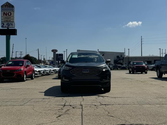 2019 Ford Edge Titanium's photo