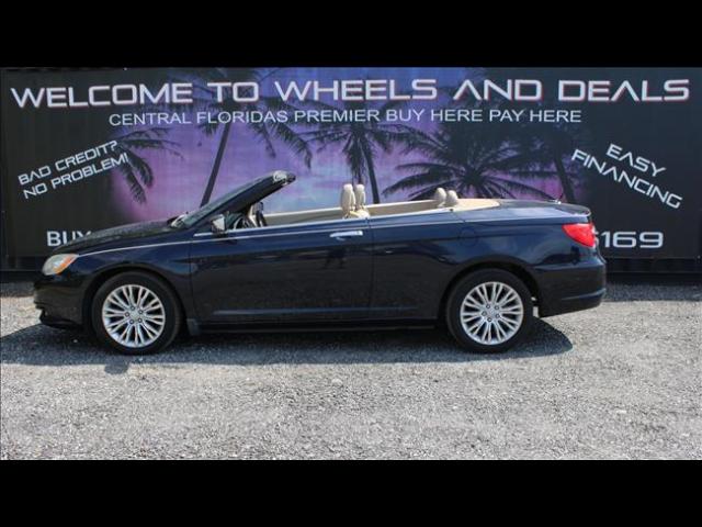 2011 Chrysler 200 Limited's photo