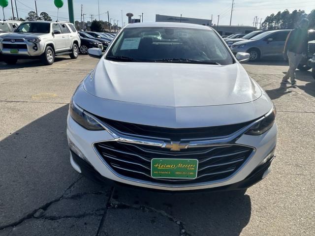 2020 Chevrolet Malibu Automatic CVT - Image 3