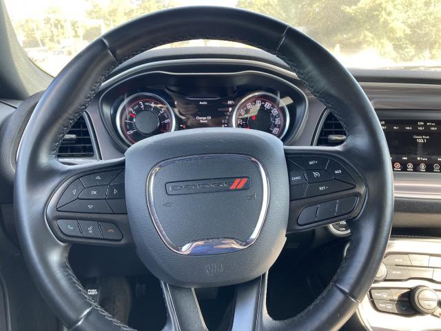 2022 Dodge Challenger Automatic 8-Spd - Image 11