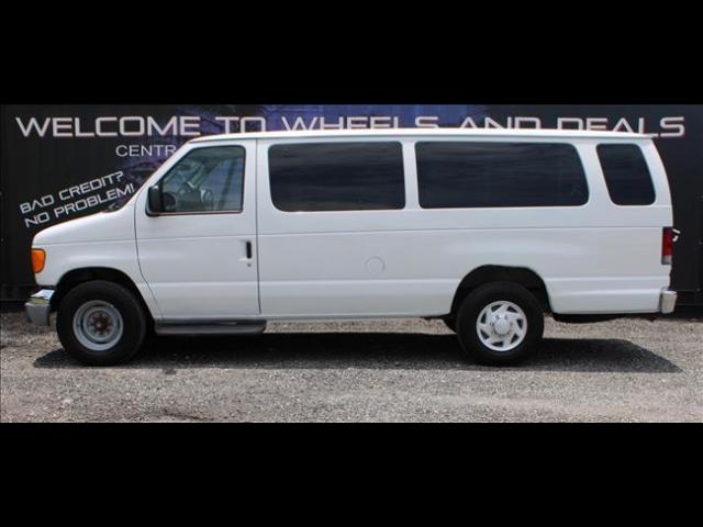 2006 Ford Econoline Wagon XLT's photo