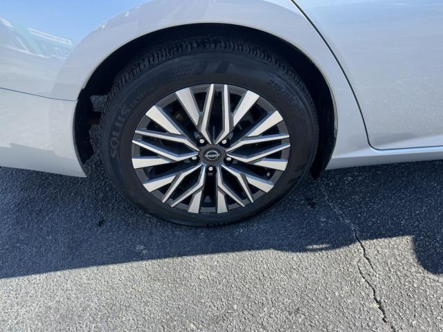 2024 Nissan Altima Automatic Xtronic CVT - Image 9