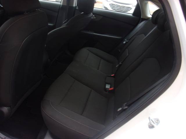 2020 Kia Forte Automatic IVT - Image 11