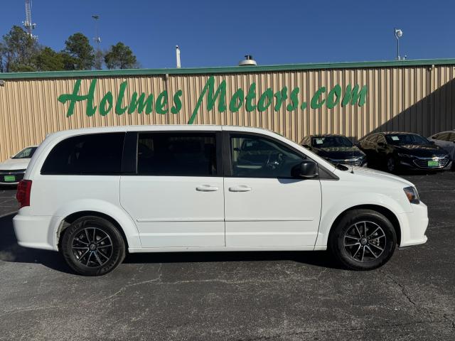 2015 Dodge Grand Caravan American Value Package's photo