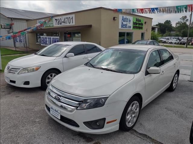 2011 Ford Fusion SE's photo