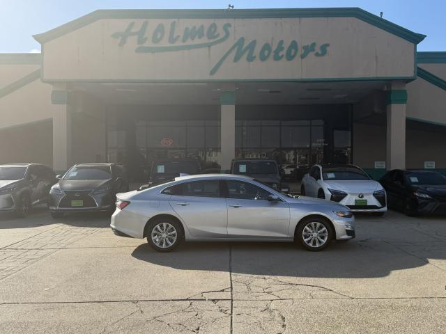 2022 Chevrolet Malibu Automatic CVT - Image 2
