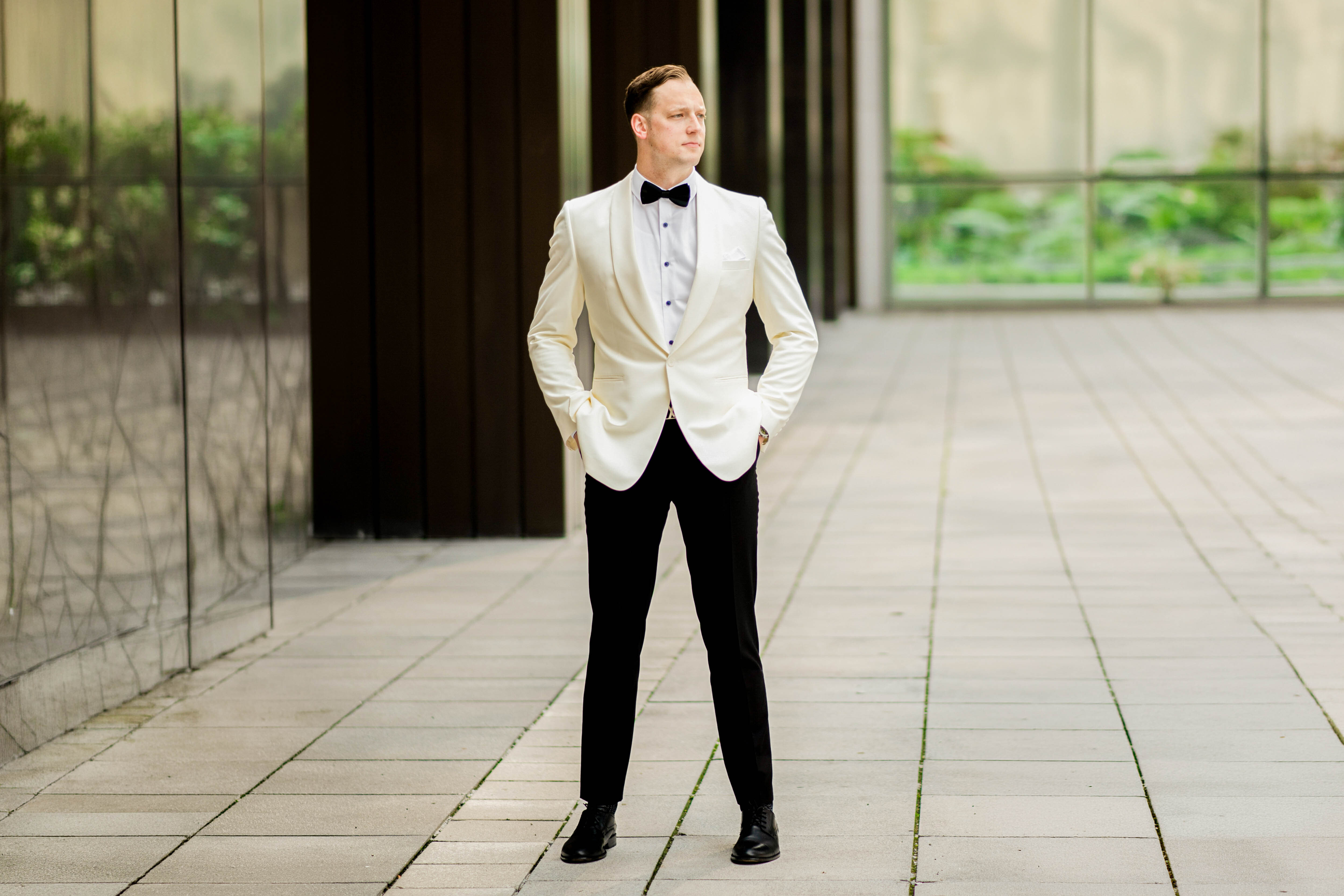 26 Dashing Groom Tuxedo Looks Fit For A Formal Wedding