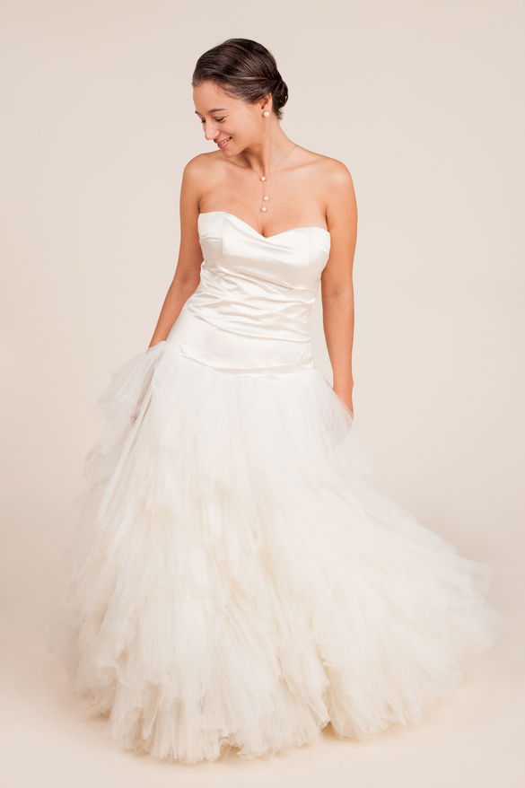 Modern trousseau - Wallis size 0 - $1950 - (39% OFF)