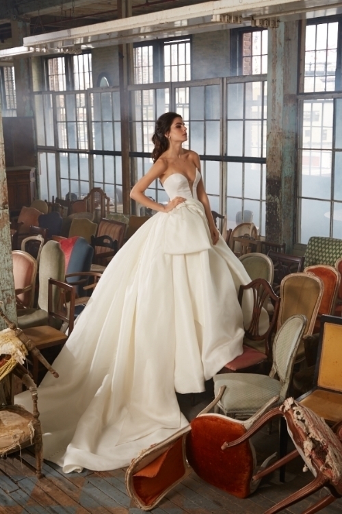 isabelle armstrong red wedding dress Isabelle Armstrong Bridal Fall 2020 [PHOTOS]