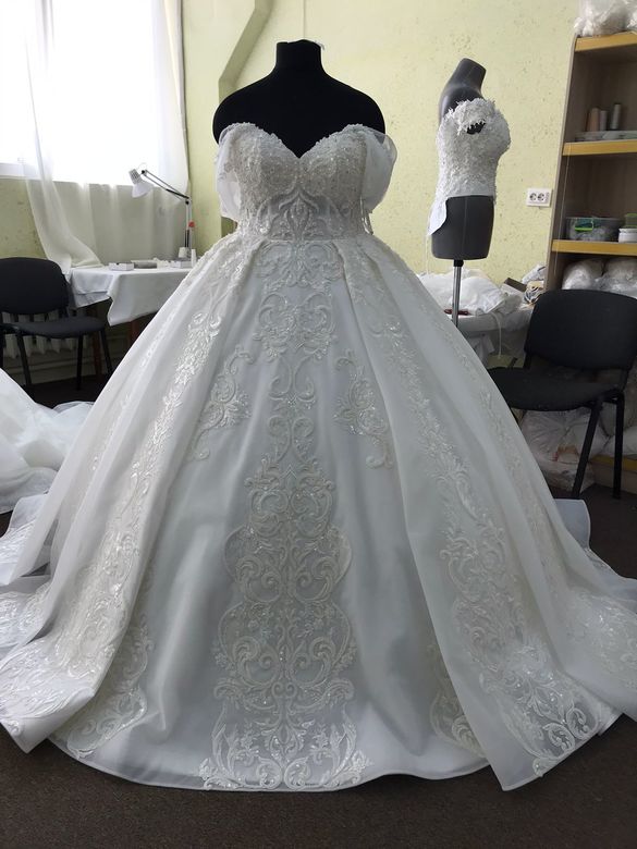 Vladiyan - Ballgown size 14 - $7500 - (6% OFF)