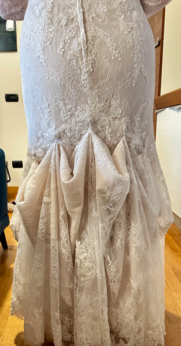 Oleg Cassini - CWG997 size 16 - $650 - (54% OFF)