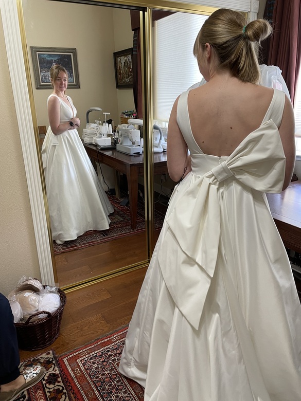 Eva lendel - Valery size 8 - $1000 - (58% OFF)