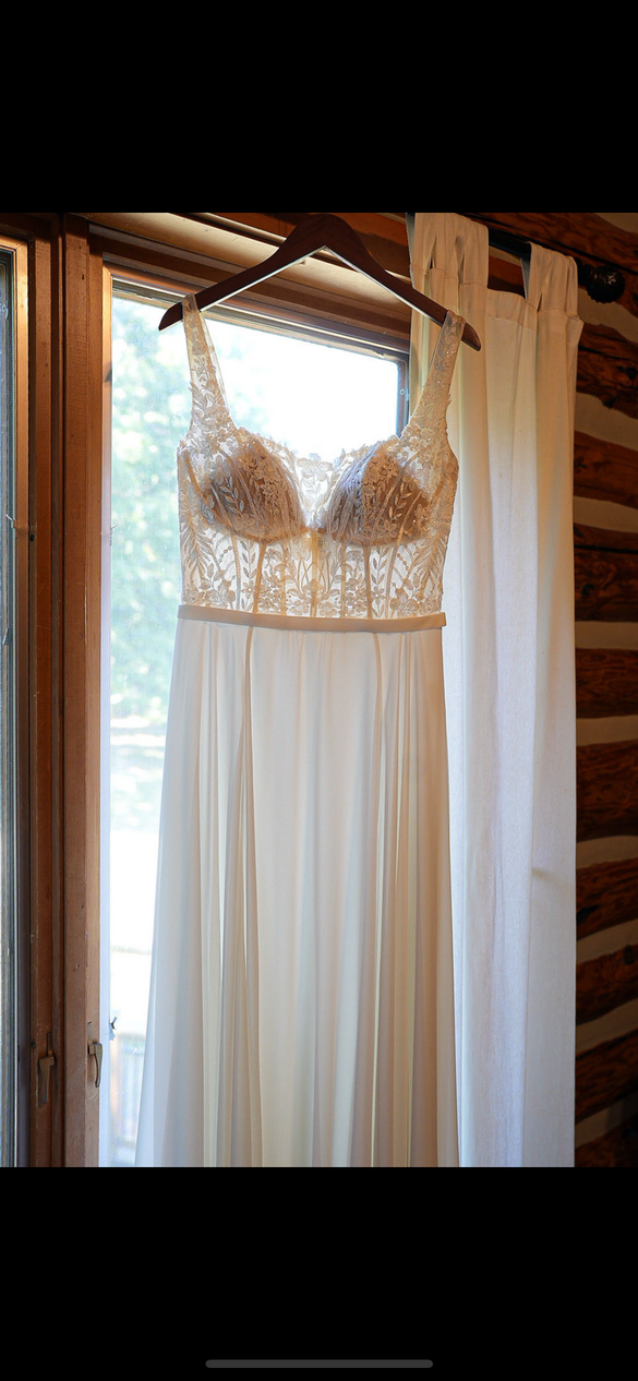 Allure bridal - Romance Dress R3655 size 14 - $800 - (47% OFF)