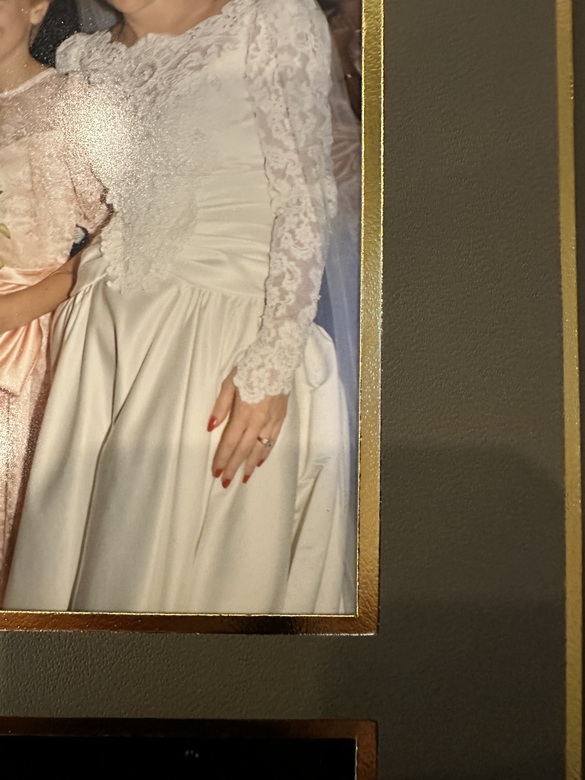 Unknown - Fitted lace bodice  size 6 - $450 - (63% OFF)