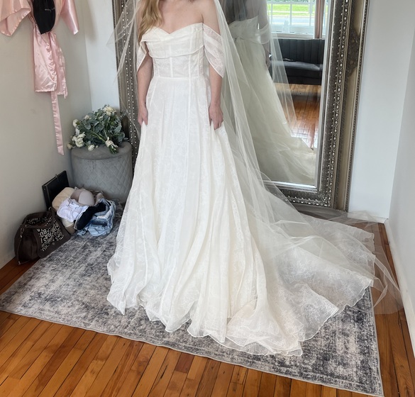 Jenny Yoo - Unknown  size 12 - $1000 - (17% OFF)