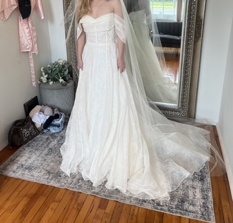 Jenny Yoo - Unknown  size 12 - $1000 - (17% OFF)