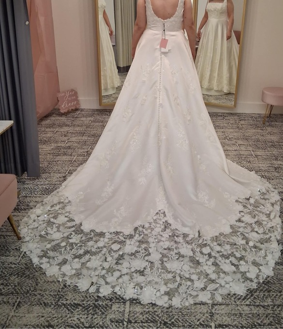 Justin alexander - Evangeline size 18 - $2150 - (50% OFF)