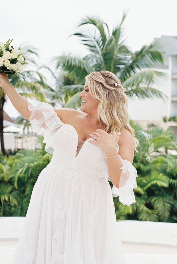 Madi Lane  - Bronte  size 20 - $1200 - (52% OFF)