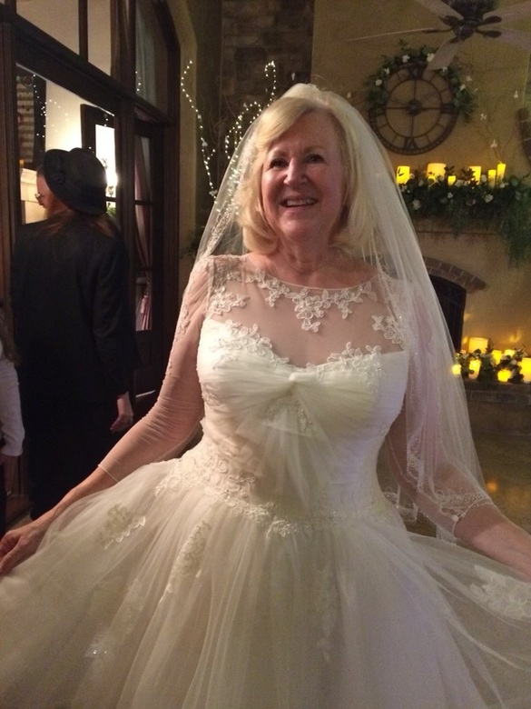 Zac Posen  - Truly size 14 - $1000 - (60% OFF)