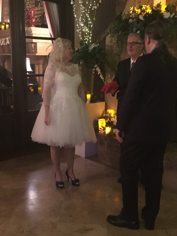 Zac Posen  - Truly size 14 - $1000 - (60% OFF)