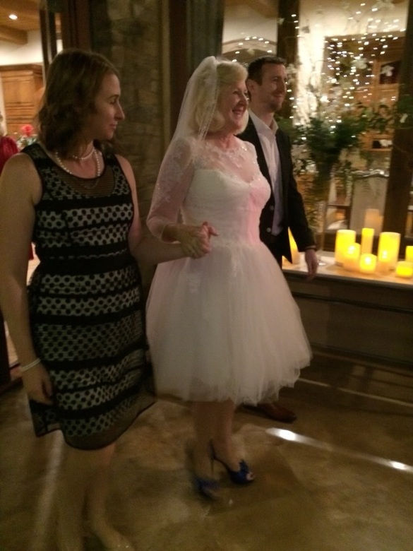 Zac Posen  - Truly size 14 - $1000 - (60% OFF)