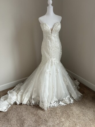 Allure bridal - A1132 size 10 - $500 - (77% OFF)