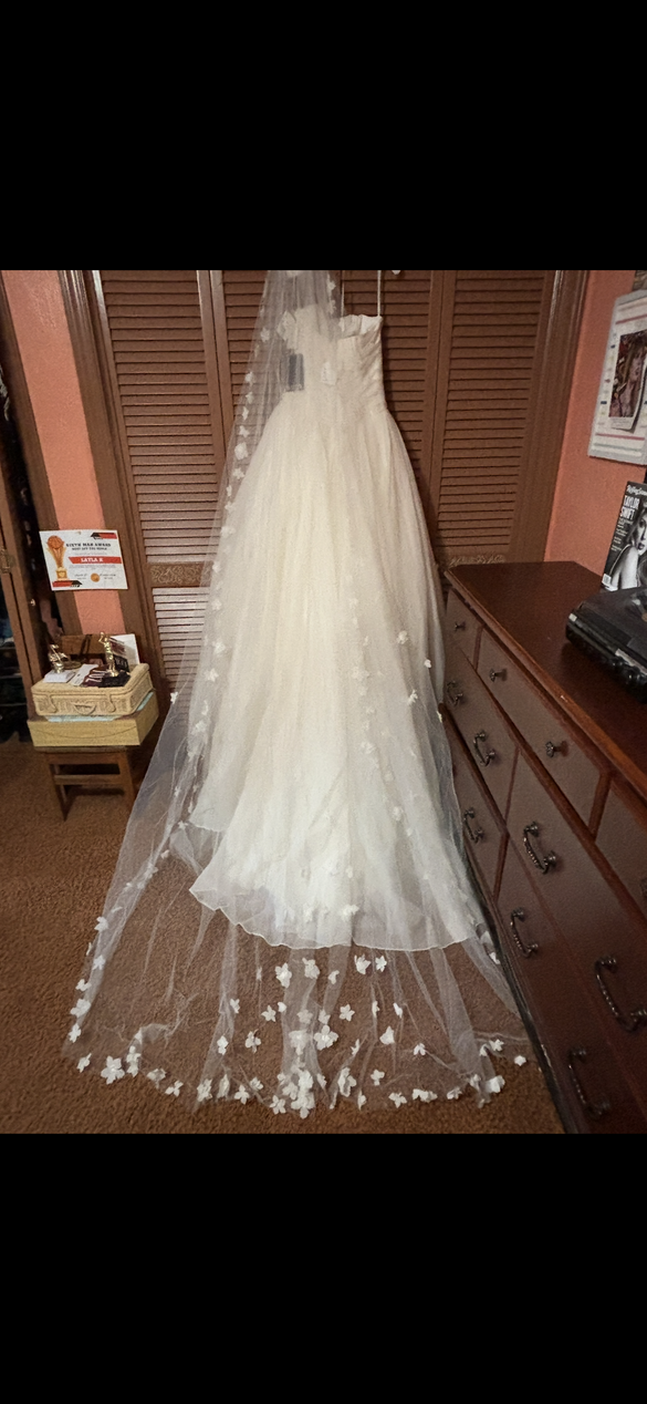 White by Vera Wang - VW351178 size 8 - $1000 - (-8% OFF)