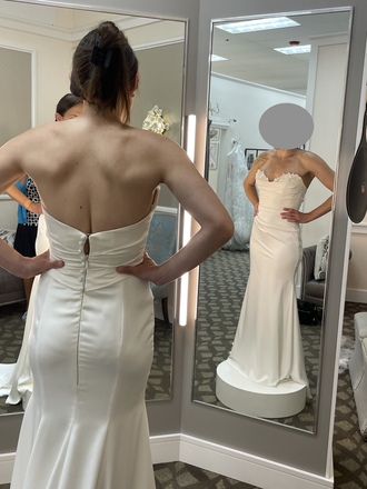 Paloma blanca - P5075 size 12 - $1800 - (33% OFF)