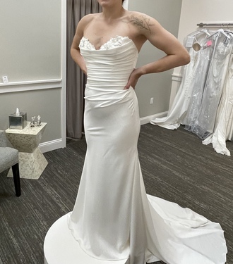 Paloma blanca - P5075 size 12 - $1800 - (33% OFF)