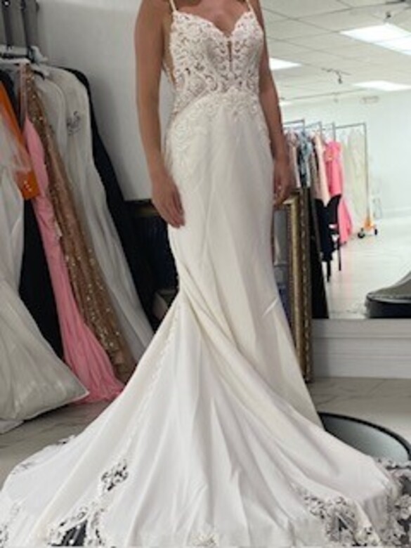 Allure Couture - C638 size 8 - $2000 - (20% OFF)