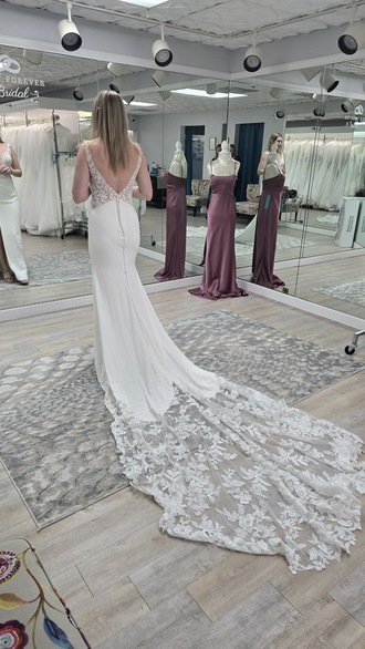 Justin Alexander - Dakota size 10 - $1295 - (44% OFF)