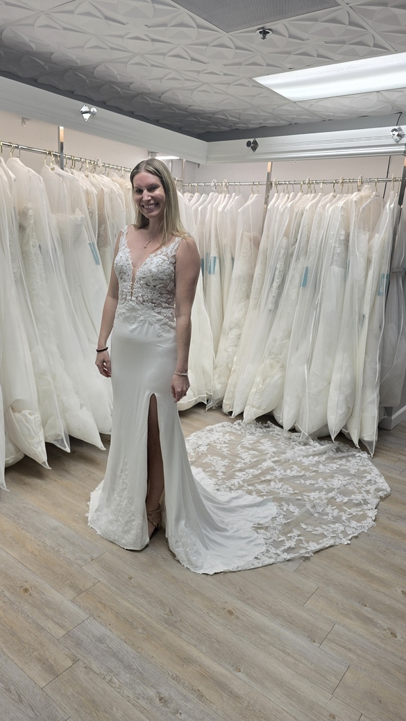 Justin Alexander - Dakota size 10 - $1295 - (44% OFF)