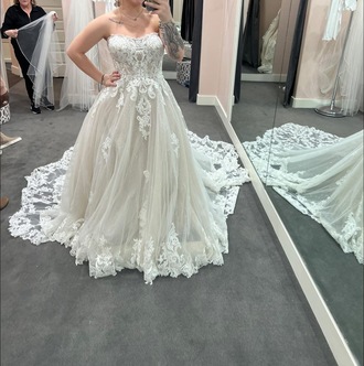 Allure couture - C622 size 8 - $2000 - (43% OFF)