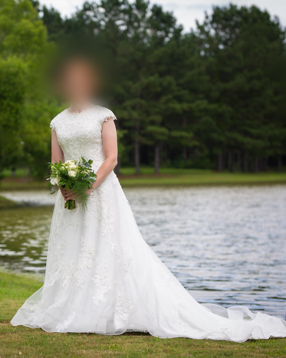 Rebecca Ingram  - Courtney Leigh size 8 - $500 - (55% OFF)