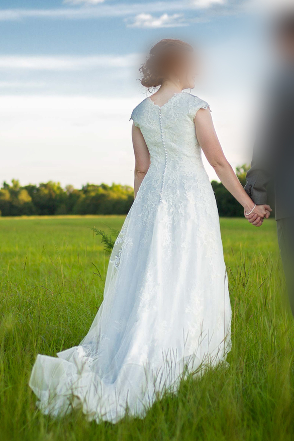 Rebecca Ingram  - Courtney Leigh size 8 - $500 - (55% OFF)