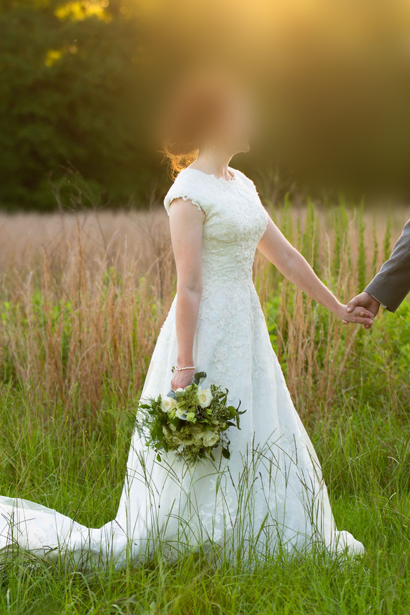 Rebecca Ingram  - Courtney Leigh size 8 - $500 - (55% OFF)