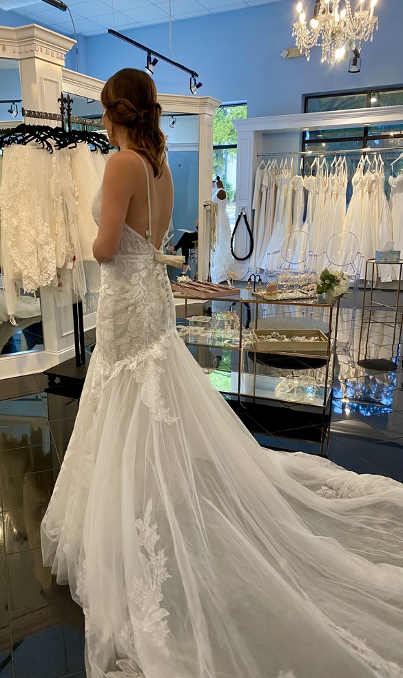 Essence of Australia - Layla size 10 - $1400 - (50% OFF)