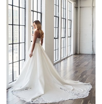 Madi lane - Nariah  size 18 - $800 - (54% OFF)