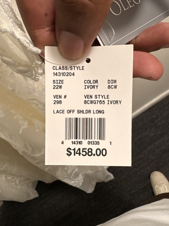 Oleg Cassini - 8CWG765 size 22 - $850 - (47% OFF)